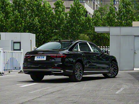 2026�� A8L 45 TFSI quattro ������