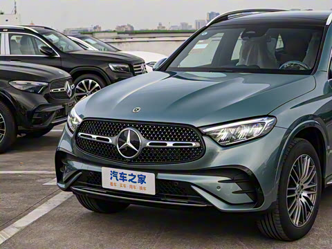 2025�� GLC 300 L 4MATIC ������ 5��