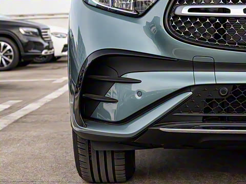 2025�� GLC 300 L 4MATIC ������ 5��