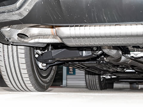 2025�� GLC 300 L 4MATIC ������ 5��