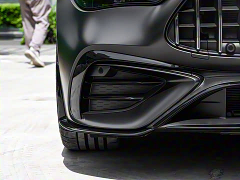 2024�� AMG CLE 53 4MATIC+ ���ܳ�