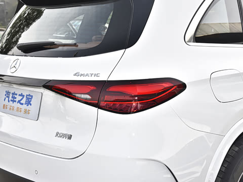 2025�� GLC 300 L 4MATIC ������ 7��