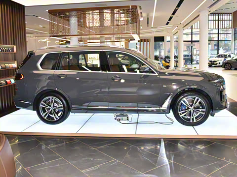 2024�� xDrive40i ������M�˶���װ