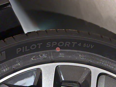 2025�� Pro ���ܻ��°�