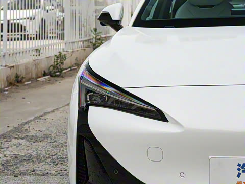 2025�� 560PRO 185kW