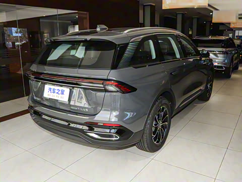 2025�� 2.0T ����������