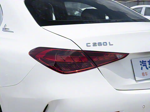 2025�� �Ŀ� C 260 L 4MATIC �˶���