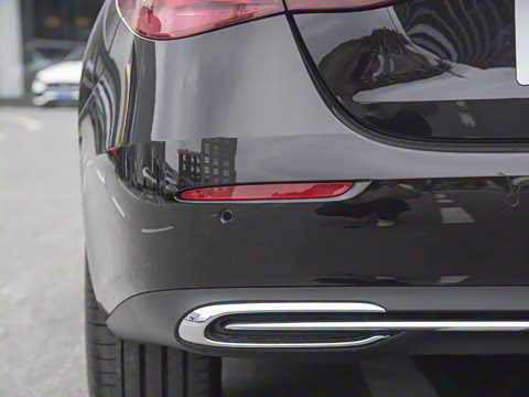 2025�� �Ŀ� E 300 L �����