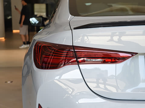 2024�� M4˫�Ž��ܳ� M xDrive ������