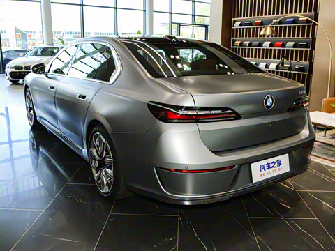 2023�� 740Li ������ ������װ