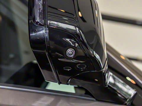 2025�� 110 3.0T P400 X-Dynamic HSE