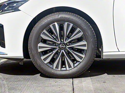 2022�� 2.0L XL-Upr ������