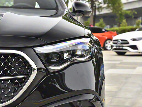 2025�� �Ŀ� E 300 ʱ�����˶���