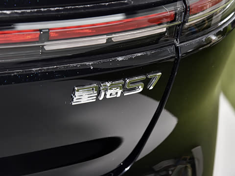 2025�� 555���˰�