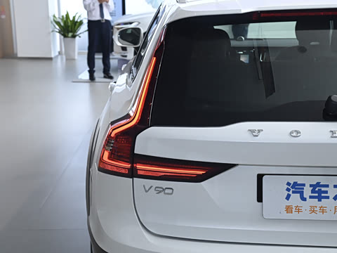 2024�� Cross Country B5 AWD �����