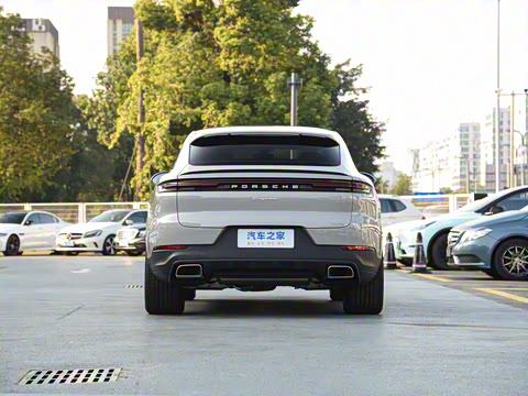 2025�� Cayenne Coup�� 3.0T