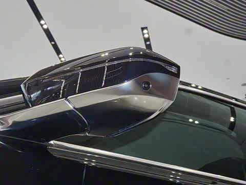 2023�� 740Li ������ ������װ