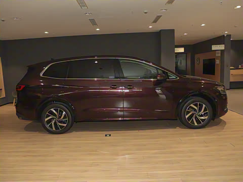 2024�� 380TSI ��۰�