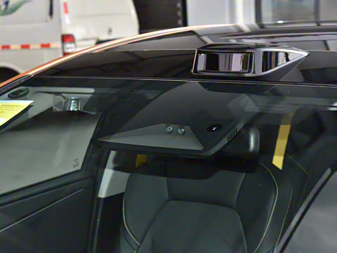 2025�� 550 PRO���а�