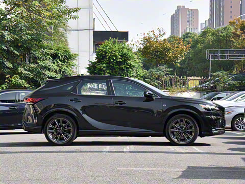 2025�� 500h ����F SPORT Performance