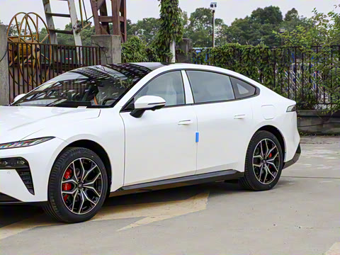 2025�� ���� 550ProѲ����