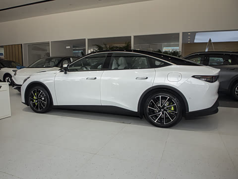 2024�� 560MAX 185kW