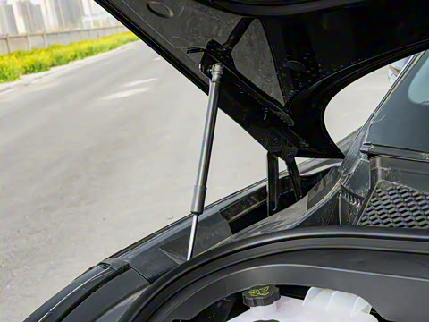 2025�� DM 215KM�����״��콢��