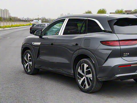 2025�� DM 215KM�����״��콢��