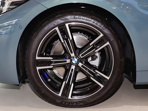 2024�� 425i M�˶���װ