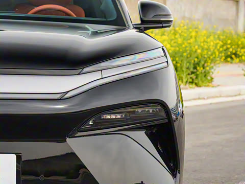 2025�� EV 670KM�����״��콢��