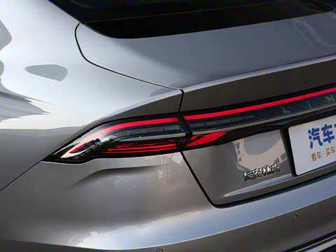 2025�� 2.0T ���л춯��