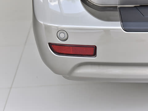 2024�� M5 1.6L ������7��CNG