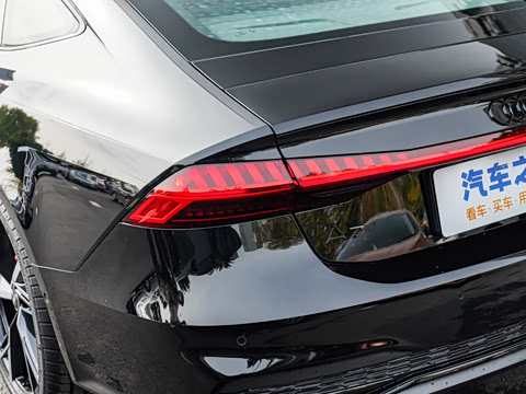 2025�� 55 TFSI quattro ������