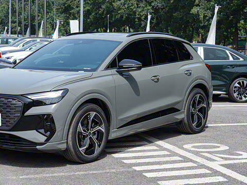 2024�� 50 e-tron quattro ������ҹ��