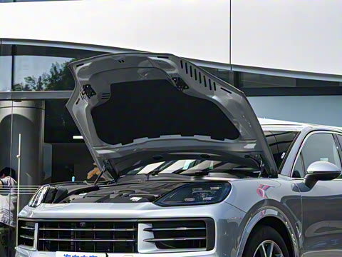 2025�� Cayenne 3.0T