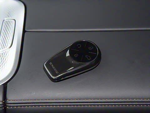 2025�� 300T ������ҫ��