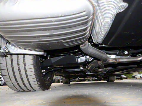 2025�� E 300 L ʱ���˶���