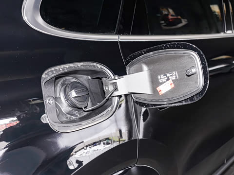 2025�� Cayenne 3.0T