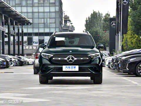 2024��  �Ŀ� GLC 260 L 4MATIC ������ 5��