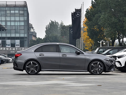 2025�� AMG A 35 L 4MATIC