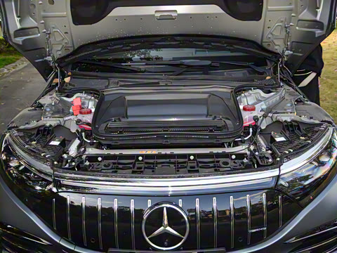 2023�� AMG EQS 53 4MATIC+