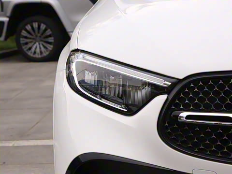 2025�� �Ŀ� GLC 260 4MATIC ����SUV