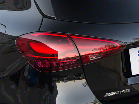 2025�� AMG A 35 4MATIC