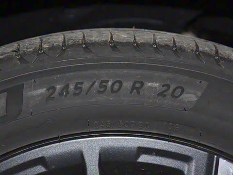 2025�� 825 Max��