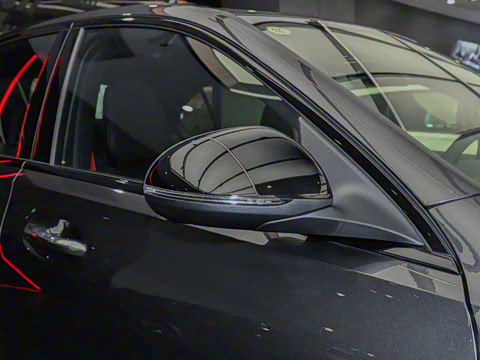 2025�� AMG C 43 4MATIC