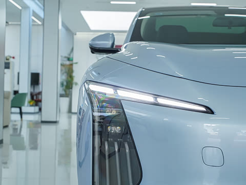 2025�� 555���˰�