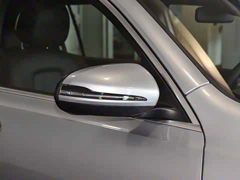 2025�� GLB 220 ������