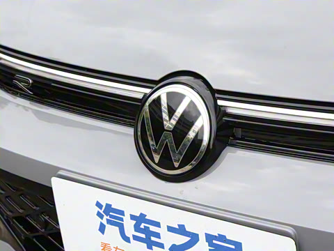 2025�� �Ŀ�� 300TSI R-Line