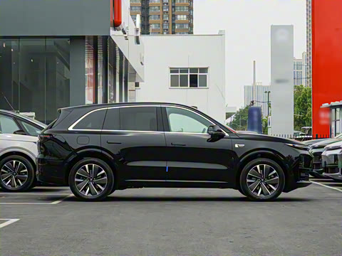 2025�� Pro ���ܻ��°�