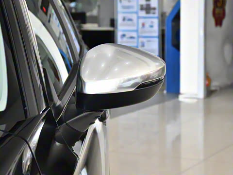 2023�� HATCHBACK 2.0L e:HEV ���װ�